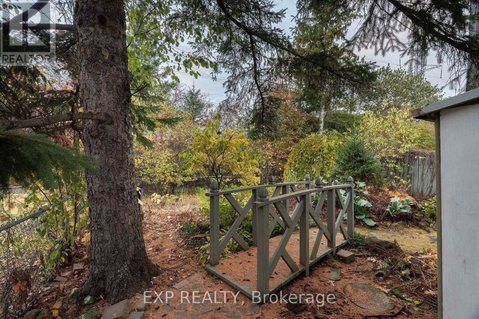 109 Woodfield Drive, Ottawa, Ontario  K2G 0A1 - Photo 25 - X12503002