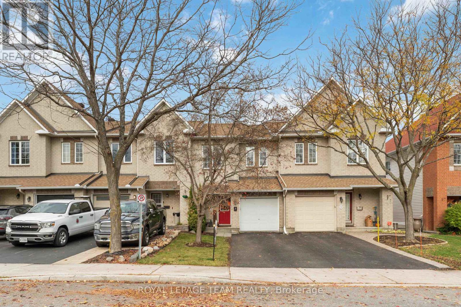 7 FAIRPARK DRIVE, Ottawa, Ontario