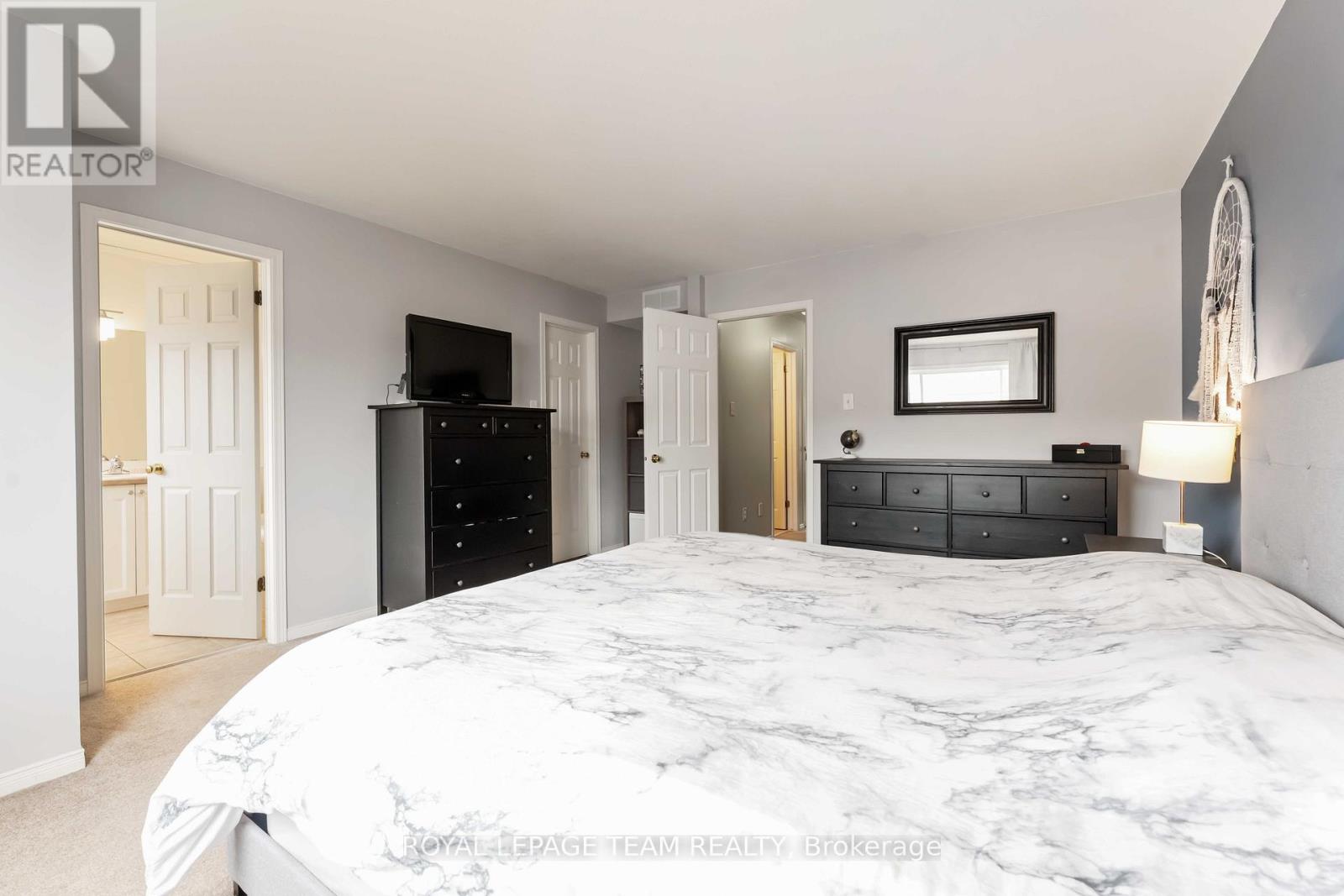 7 Fairpark Drive, Ottawa, Ontario  K2G 6X1 - Photo 20 - X12503032