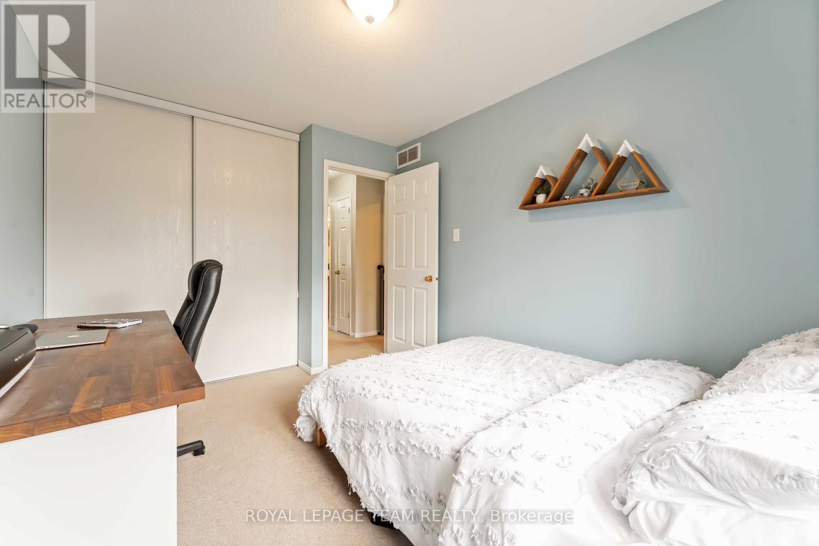 7 Fairpark Drive, Ottawa, Ontario  K2G 6X1 - Photo 30 - X12503032