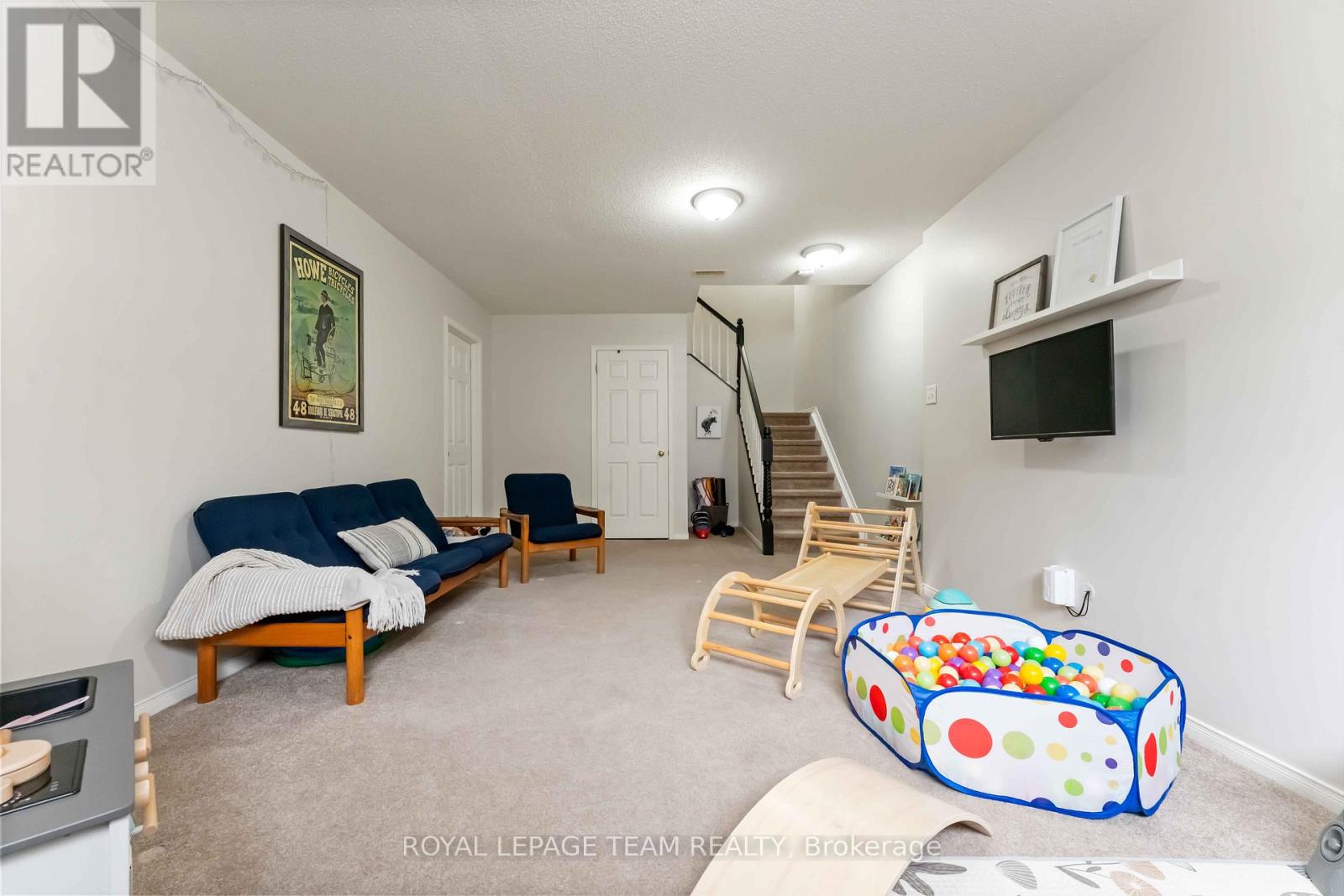 7 Fairpark Drive, Ottawa, Ontario  K2G 6X1 - Photo 33 - X12503032