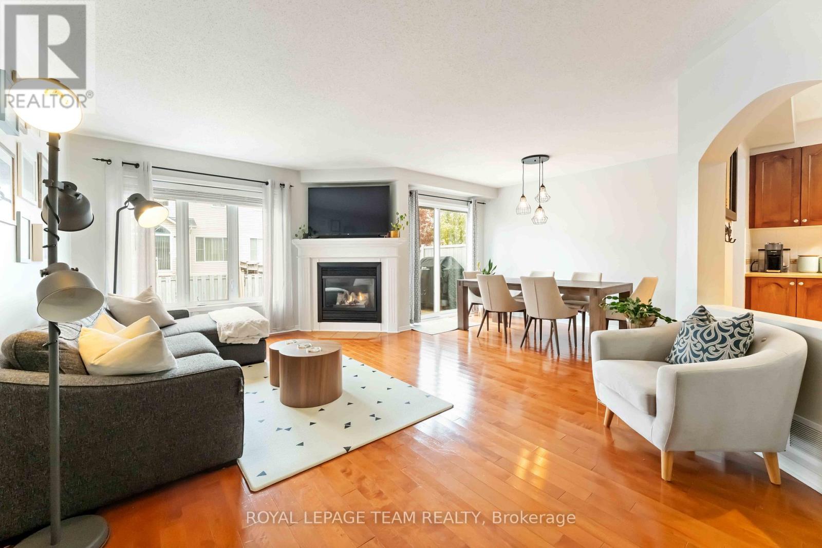 7 Fairpark Drive, Ottawa, Ontario  K2G 6X1 - Photo 7 - X12503032