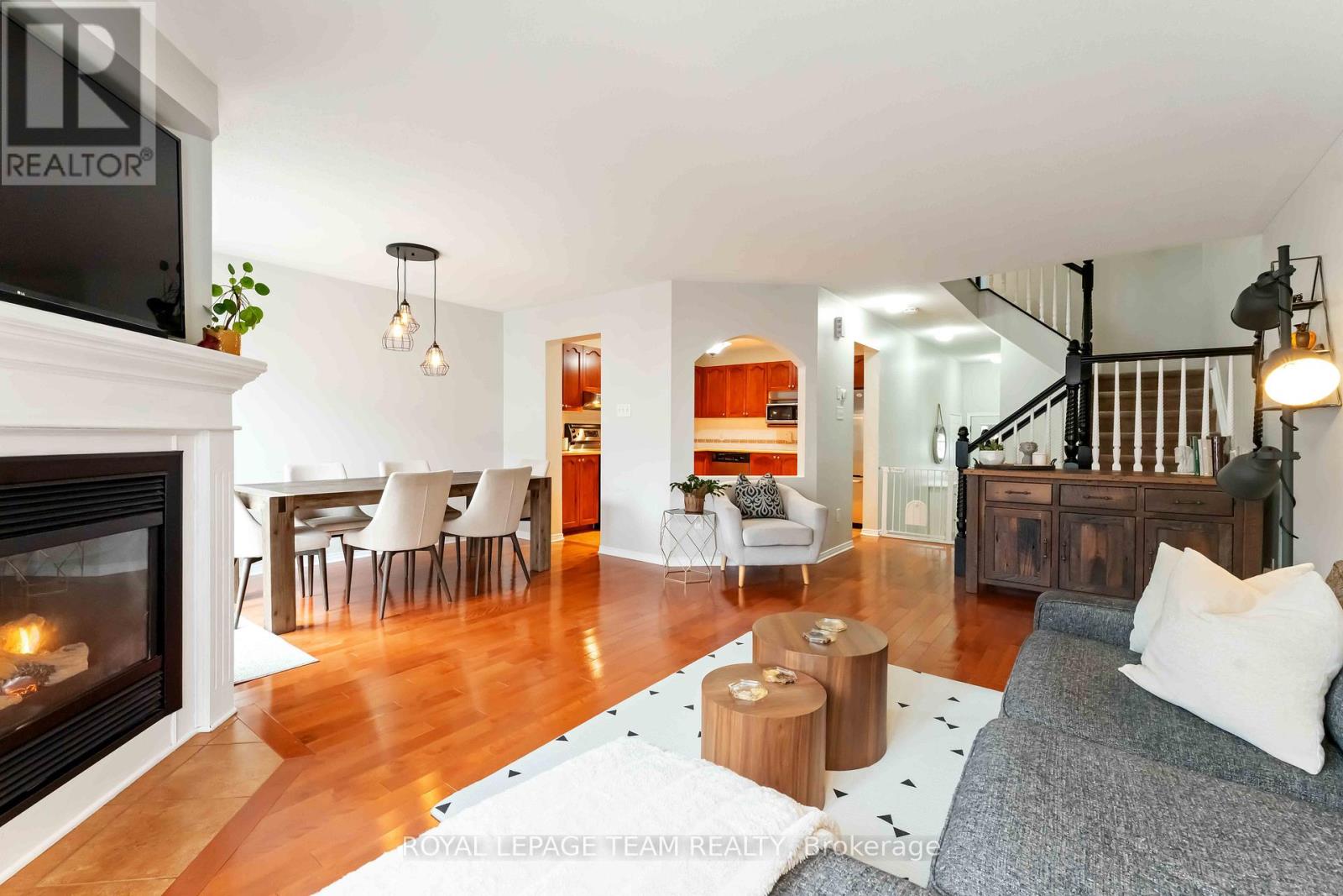 7 Fairpark Drive, Ottawa, Ontario  K2G 6X1 - Photo 9 - X12503032