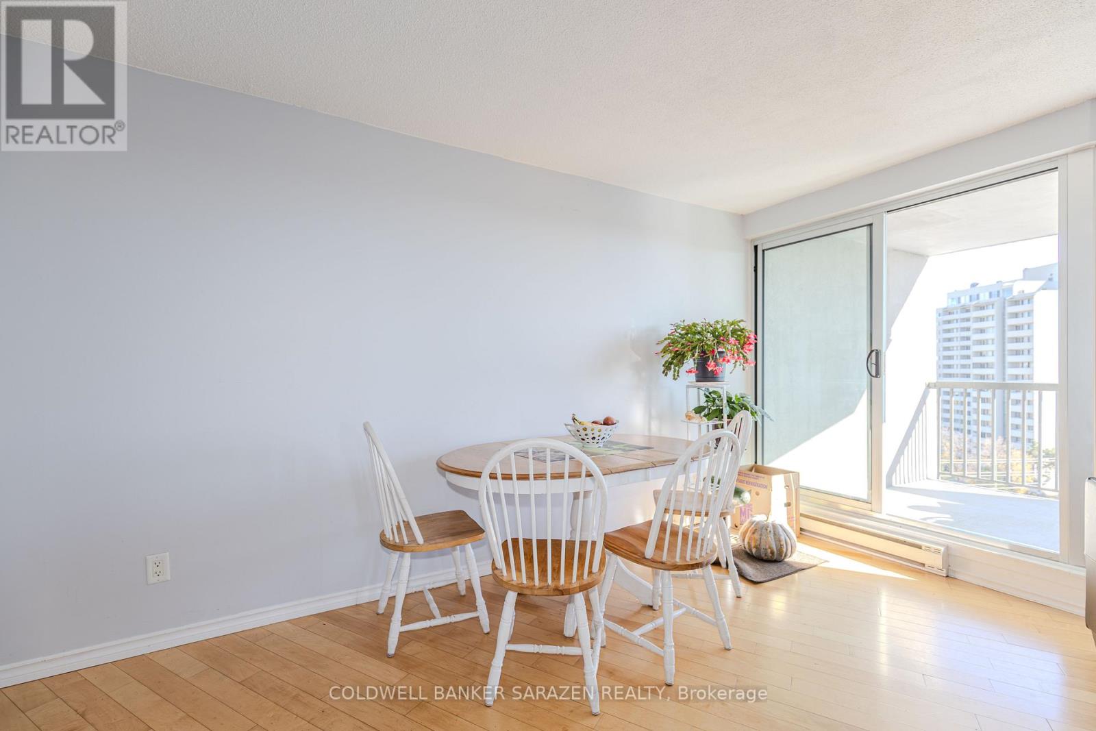 901 - 1380 Prince Of Wales Drive, Ottawa, Ontario  K2C 3N5 - Photo 8 - X12503080