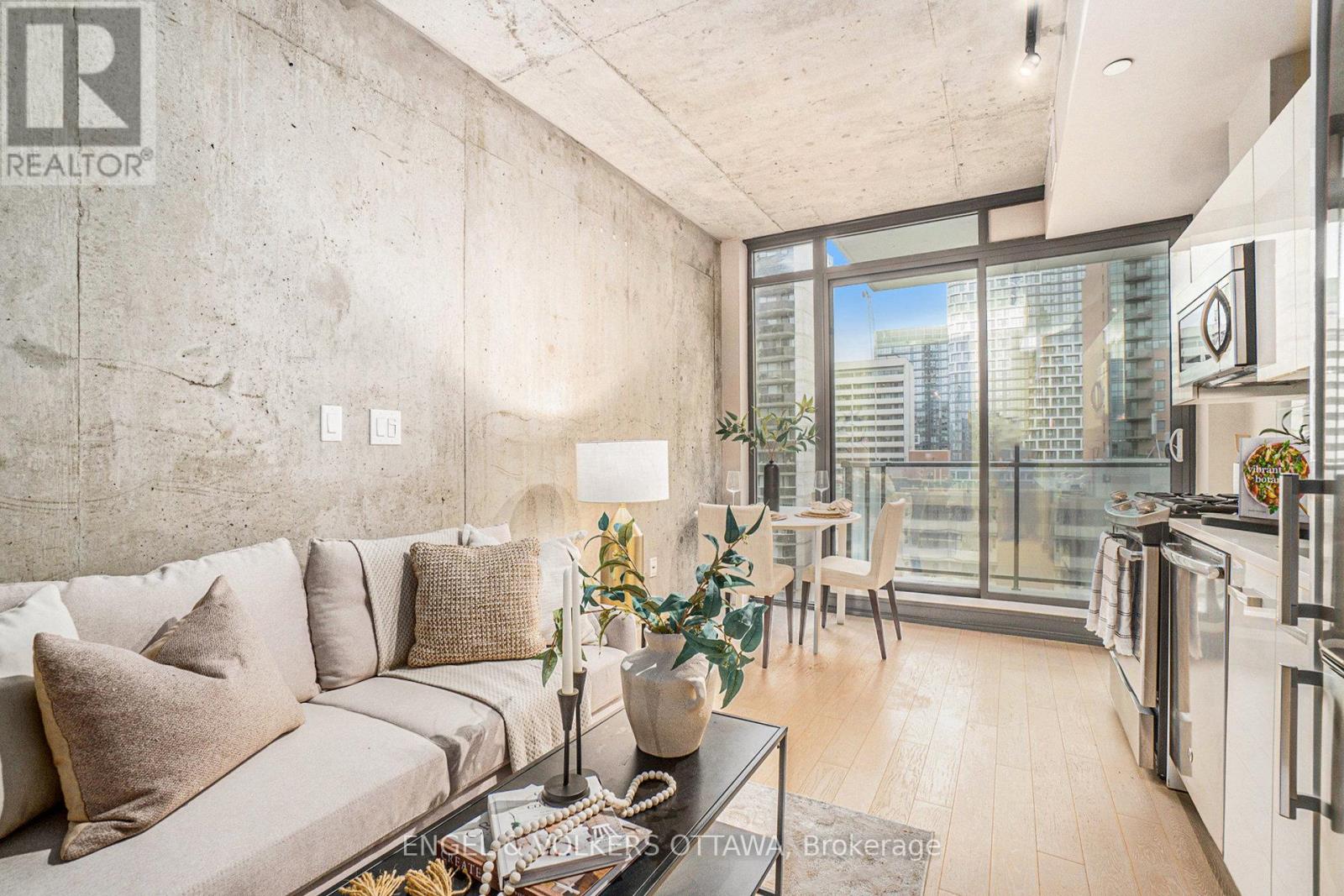 1113 - 224 Lyon Street, Ottawa, Ontario  K1R 5V9 - Photo 4 - X12503136