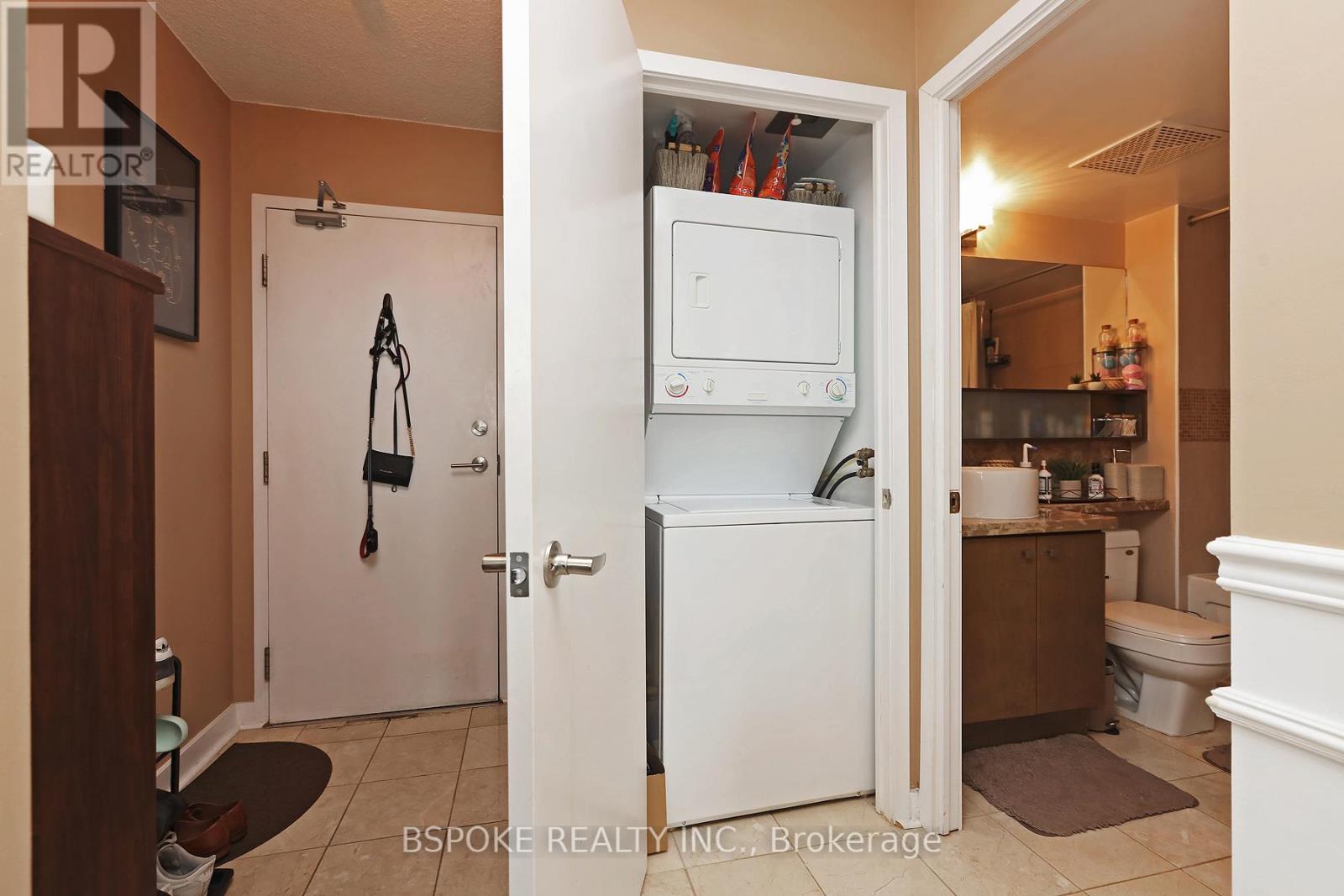 5016 - 11 Brunel Court, Toronto, Ontario  M5V 3Y3 - Photo 11 - C12502614