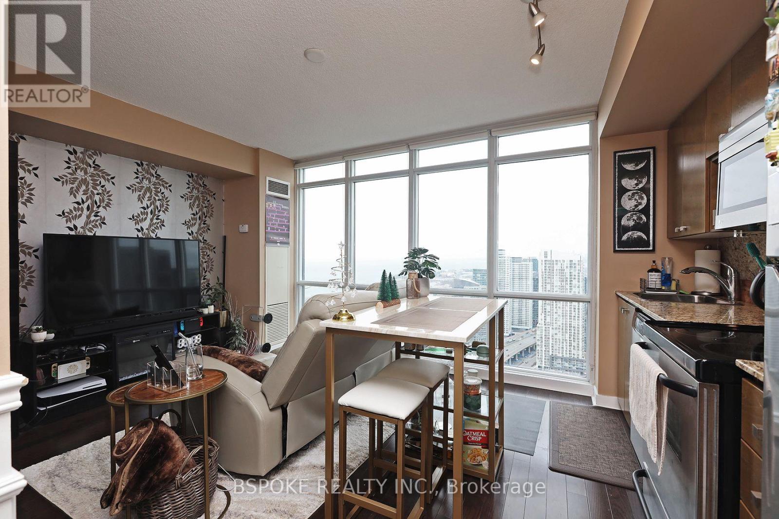 5016 - 11 Brunel Court, Toronto, Ontario  M5V 3Y3 - Photo 4 - C12502614