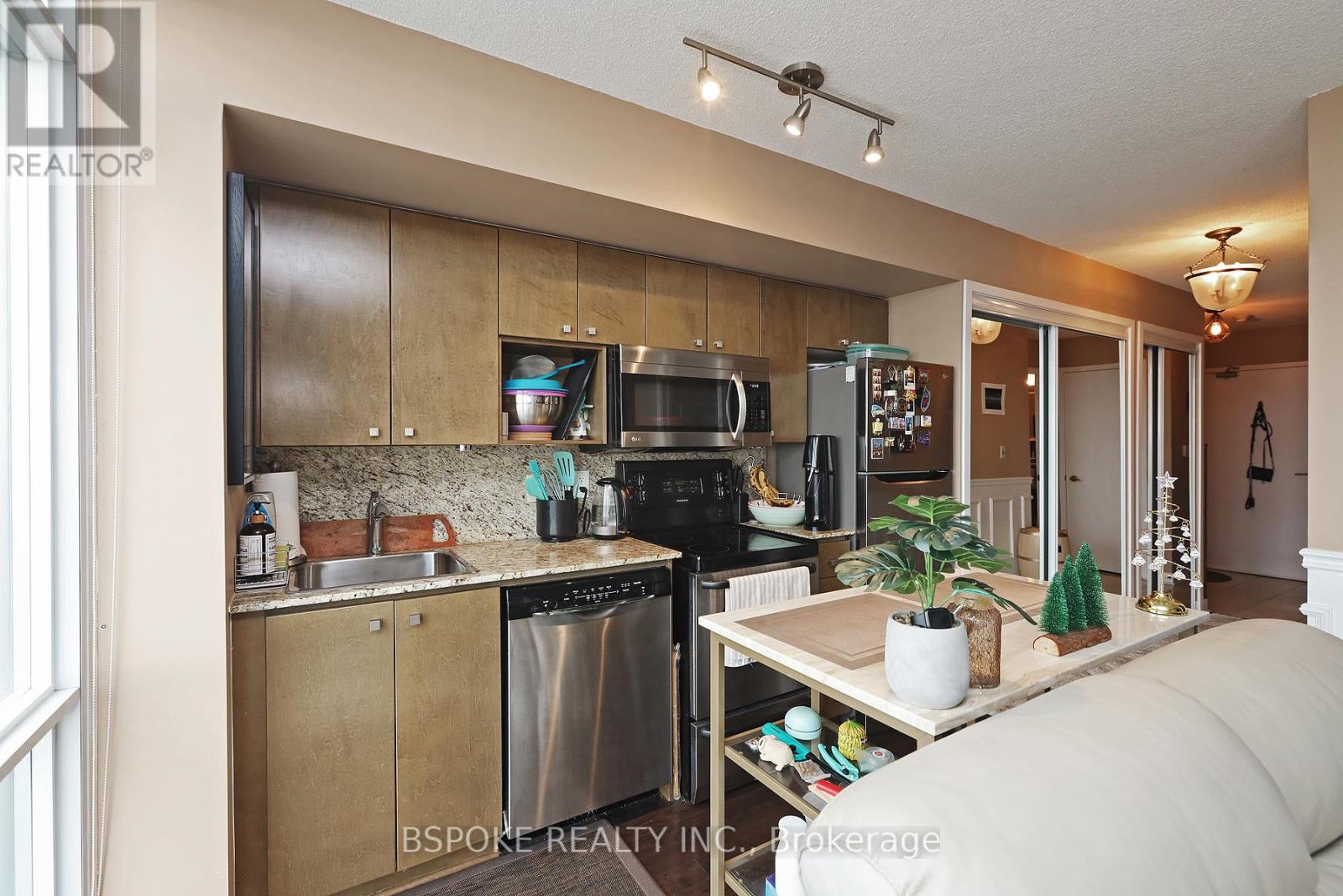 5016 - 11 Brunel Court, Toronto, Ontario  M5V 3Y3 - Photo 7 - C12502614