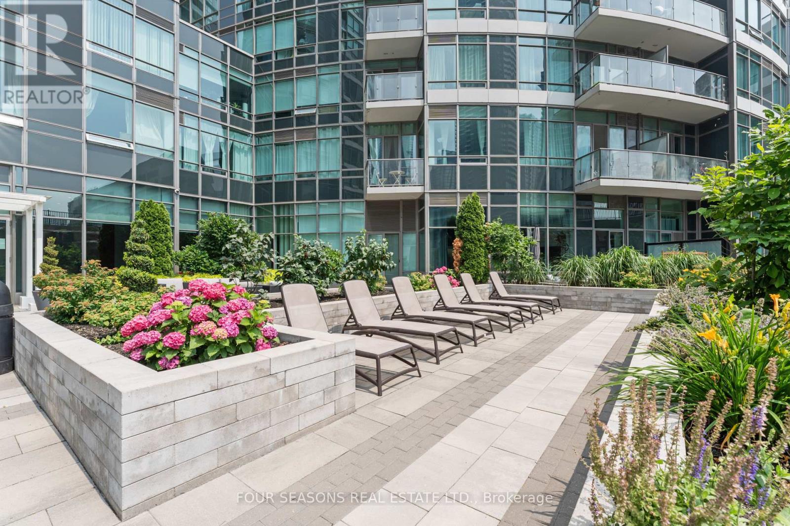 2510 - 361 Front Street W, Toronto, Ontario  M5V 3R5 - Photo 22 - C12502658