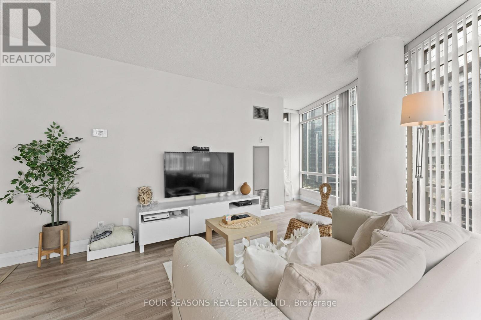 2510 - 361 Front Street W, Toronto, Ontario  M5V 3R5 - Photo 6 - C12502658