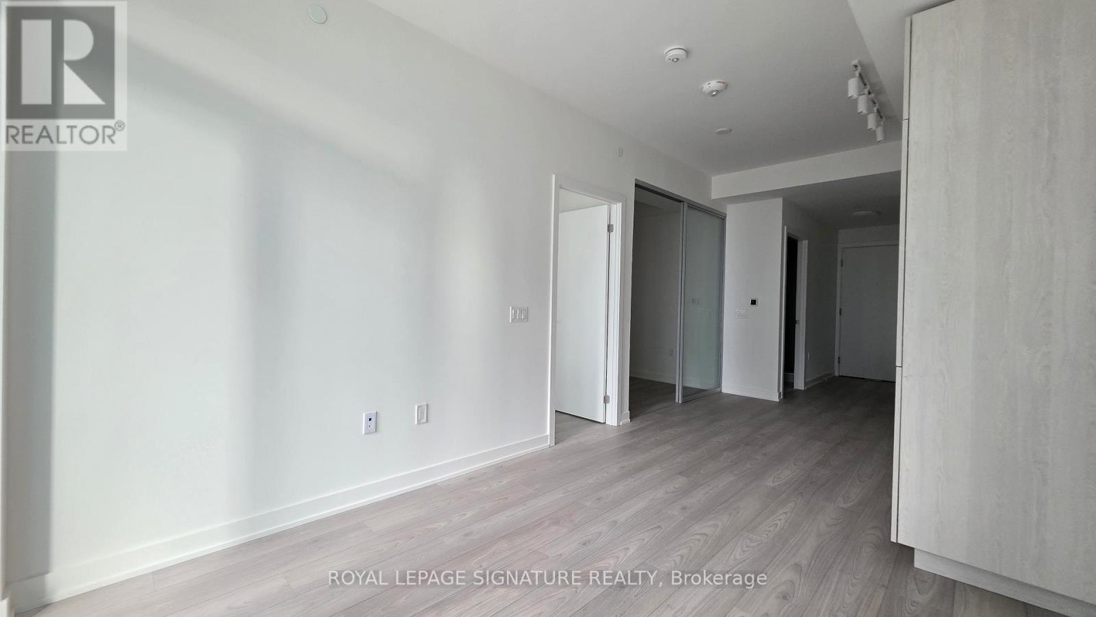 1404 - 110 Broadway Avenue, Toronto, Ontario  M4P 1V7 - Photo 8 - C12502670