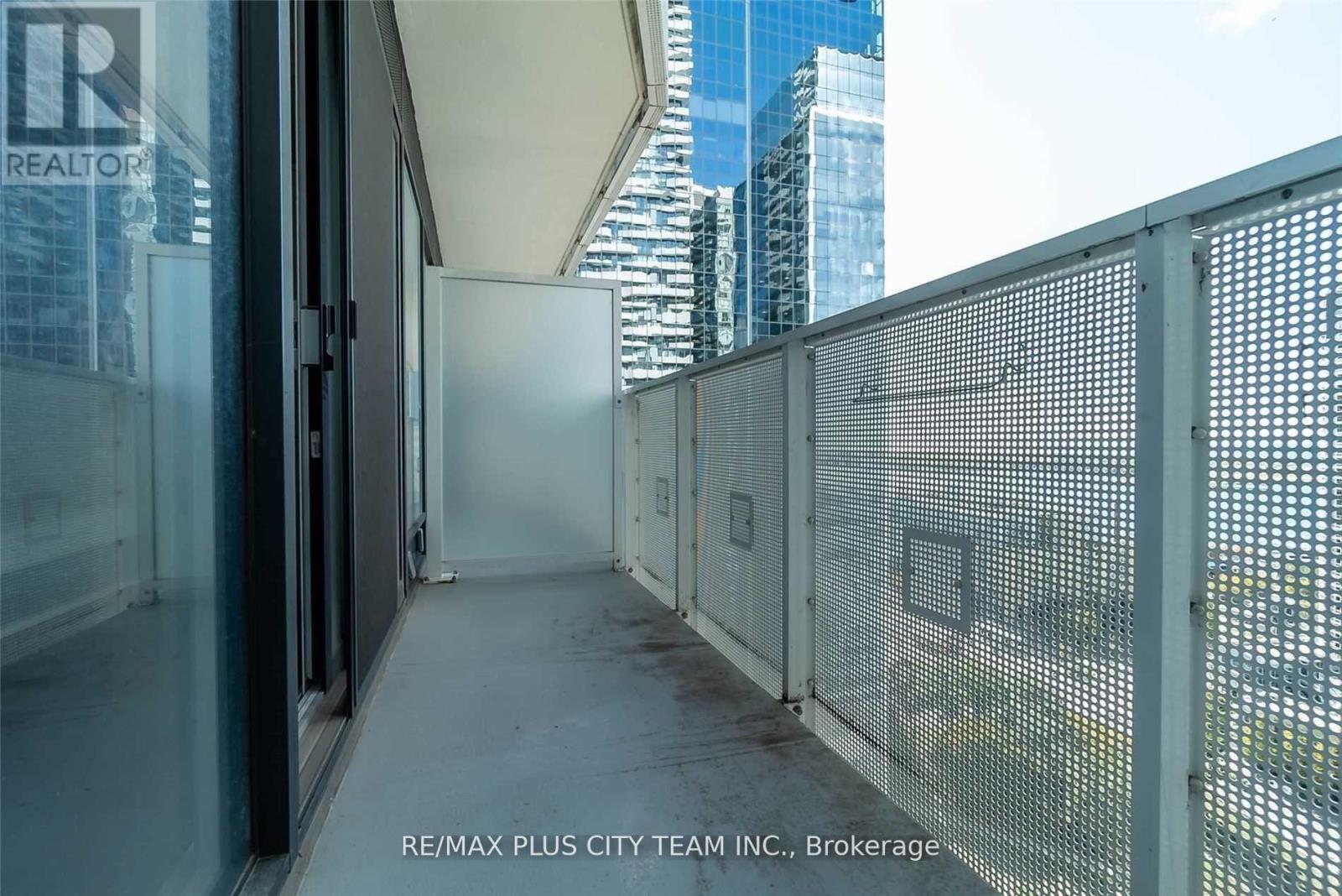 2511 - 88 Harbour Street, Toronto, Ontario  M5J 1B7 - Photo 10 - C12502778