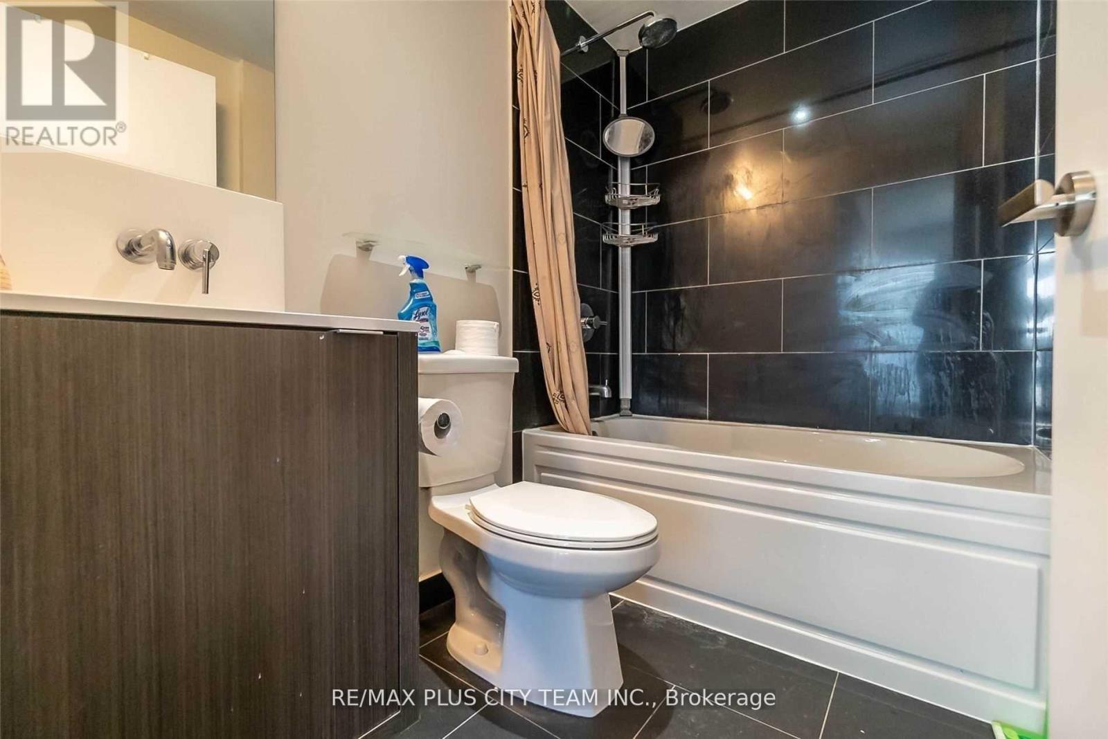 2511 - 88 Harbour Street, Toronto, Ontario  M5J 1B7 - Photo 7 - C12502778