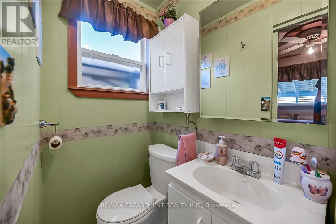 86 Lakeshore Road, Haldimand, Ontario  N0A 1P0 - Photo 17 - X12333579