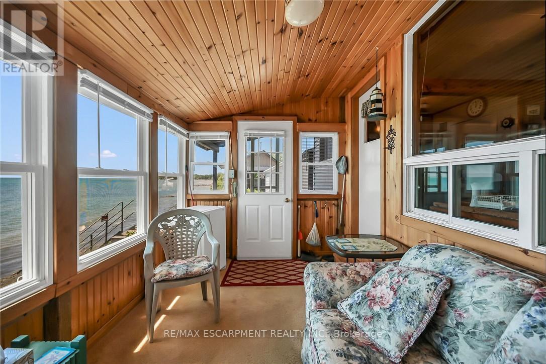 86 Lakeshore Road, Haldimand, Ontario  N0A 1P0 - Photo 5 - X12333579