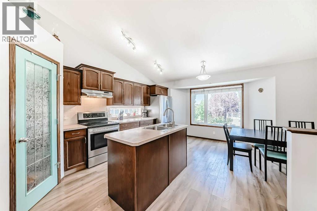 283 Highland Circle, Strathmore, Alberta  T1P 1V5 - Photo 5 - A2251565