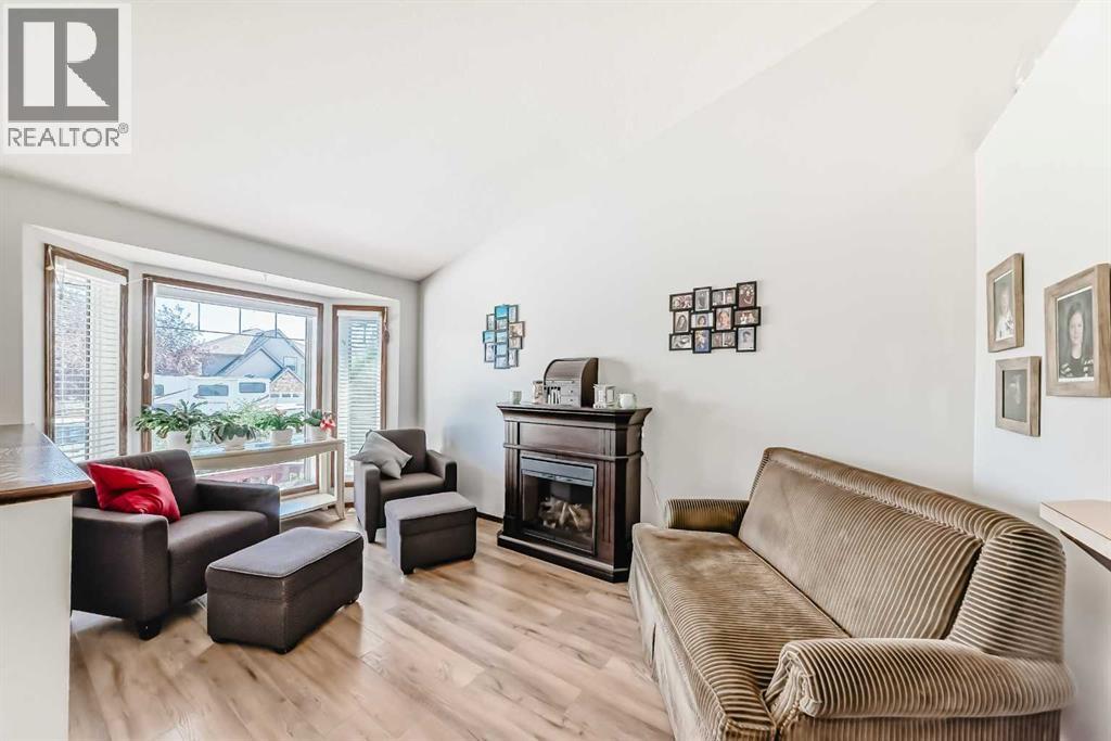 283 Highland Circle, Strathmore, Alberta  T1P 1V5 - Photo 9 - A2251565