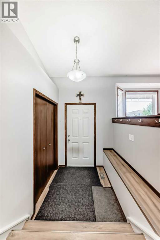 283 Highland Circle, Strathmore, Alberta  T1P 1V5 - Photo 4 - A2251565