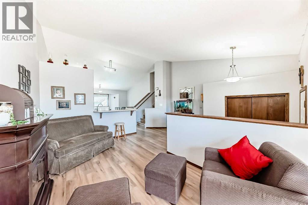 283 Highland Circle, Strathmore, Alberta  T1P 1V5 - Photo 10 - A2251565