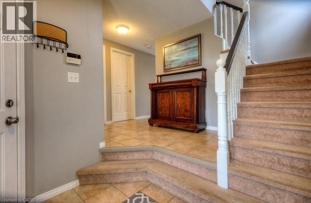 543 Chesapeake Crescent, Waterloo, Ontario  N2K 4G2 - Photo 3 - 40784844