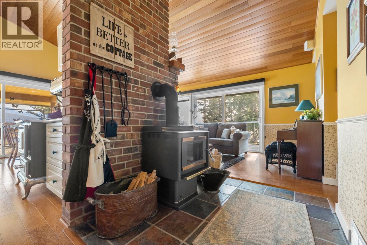 724 The Grove Road, Gambier Island, British Columbia V0N 1V0 - Photo 19 - R3031627