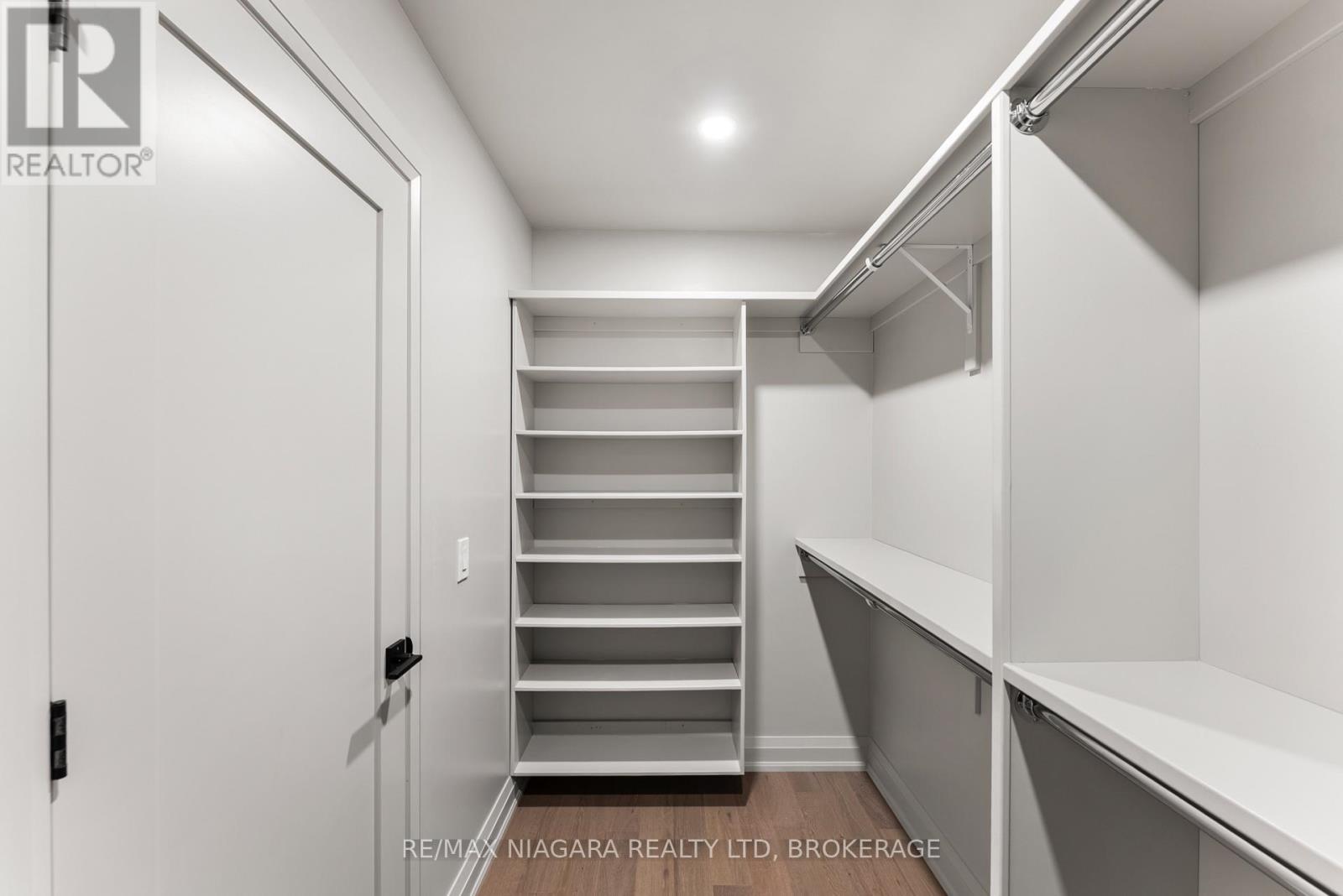 2864 Arrowsmith Court S, Fort Erie, Ontario  L0S 1S0 - Photo 16 - X12470569