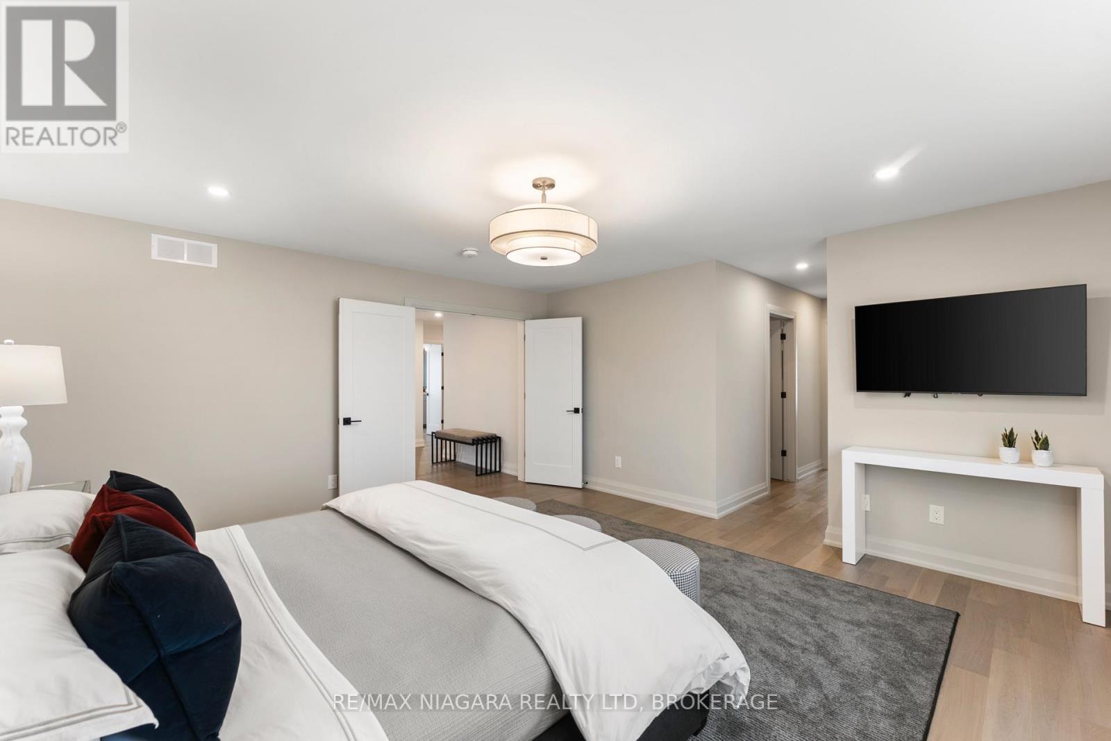 2864 Arrowsmith Court S, Fort Erie, Ontario  L0S 1S0 - Photo 17 - X12470569