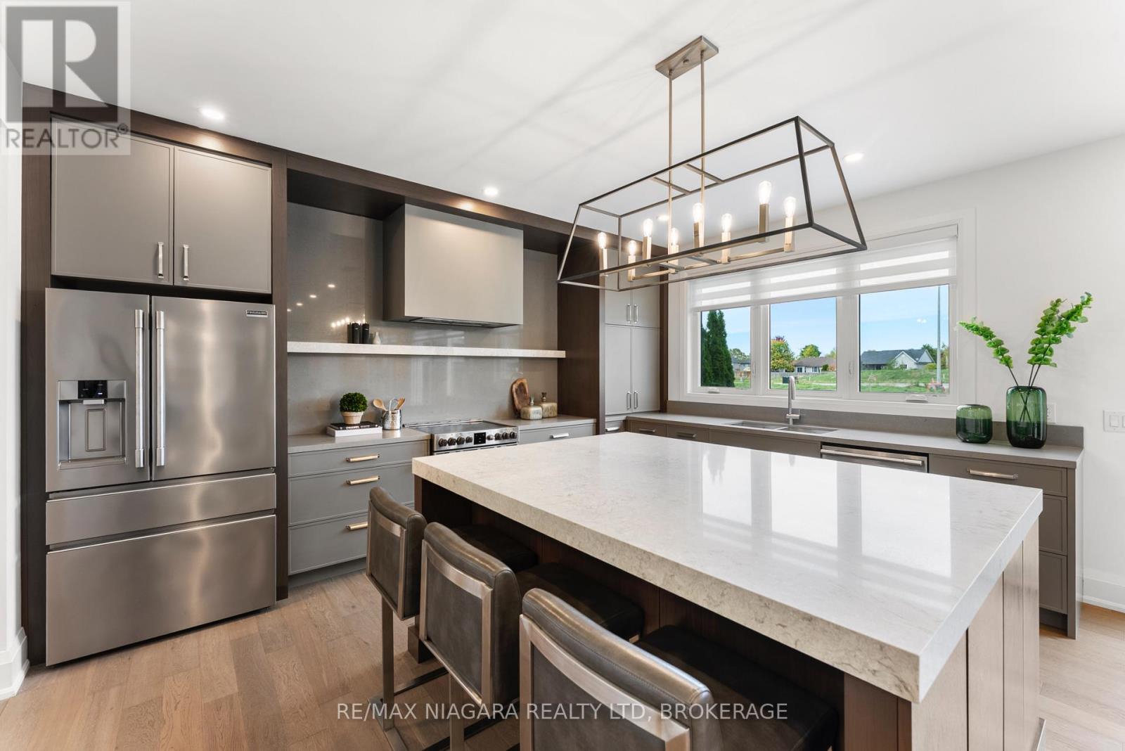 2864 Arrowsmith Court S, Fort Erie, Ontario  L0S 1S0 - Photo 25 - X12470569