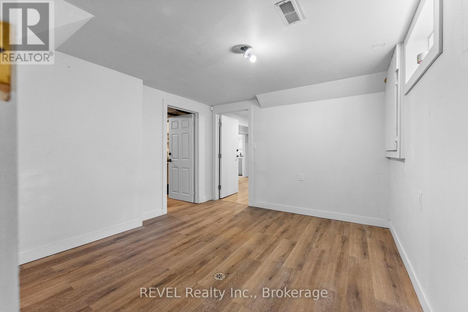 Lower - 8407 Mears Crescent, Niagara Falls, Ontario  L2G 6Y3 - Photo 3 - X12502948