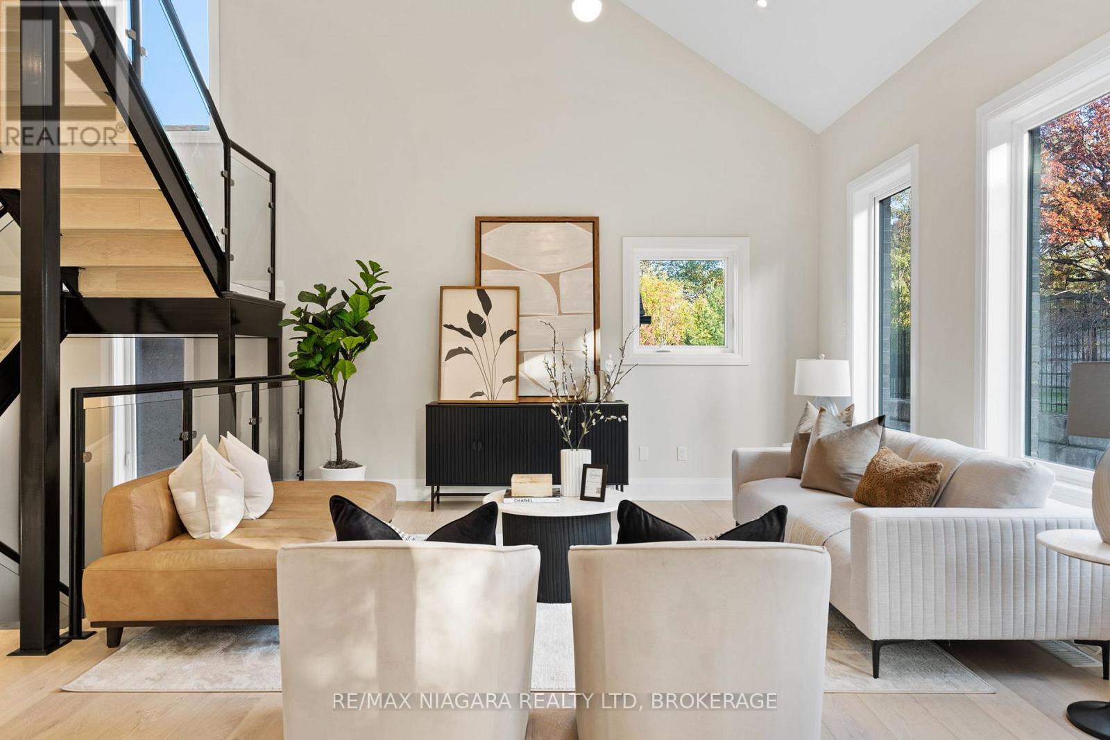 13 Kenmir Avenue, Niagara-On-The-Lake, Ontario L0S 1J0 - Photo 7 - X12503056