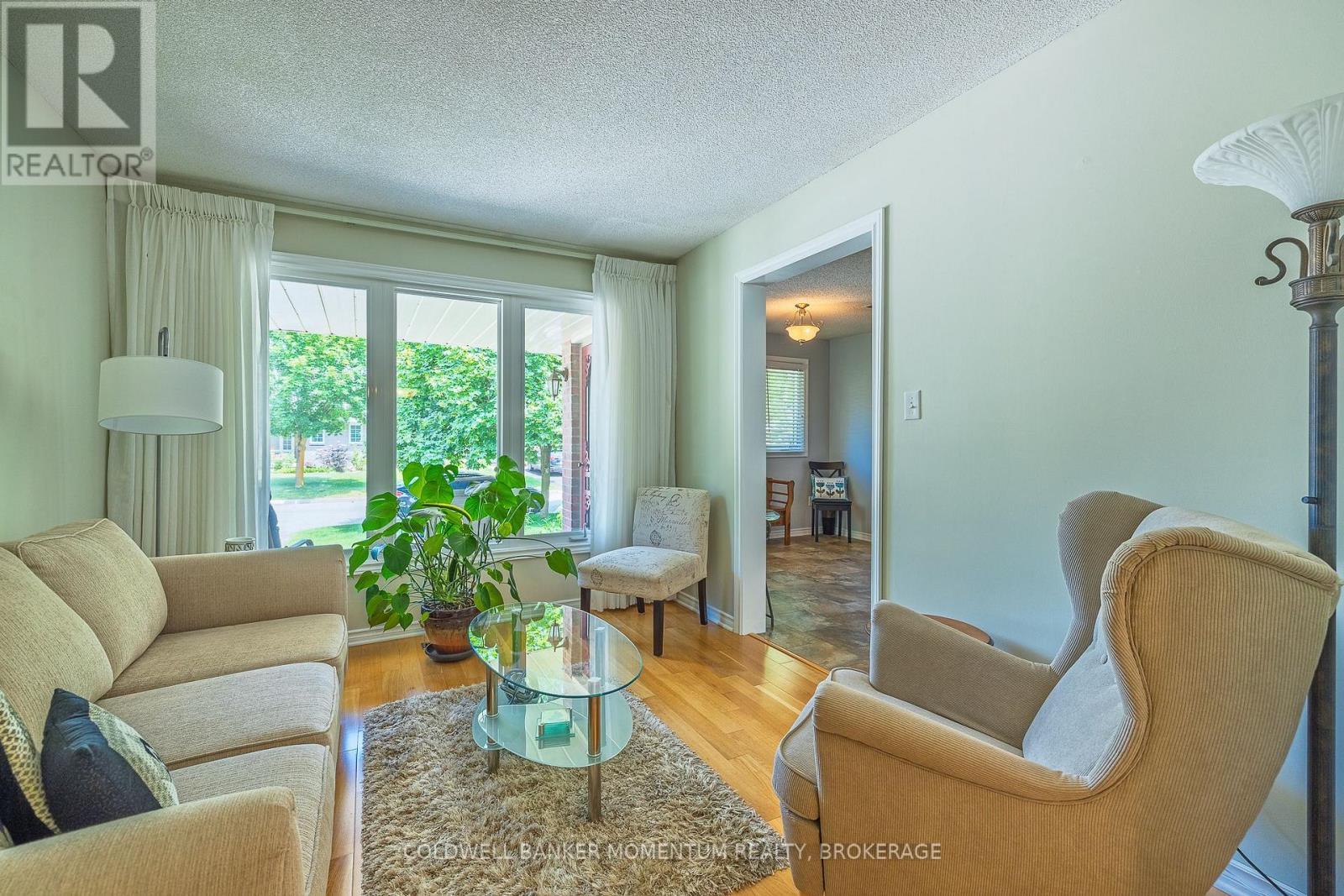 4544 Ivy Gardens Crescent, Lincoln, Ontario L0R 1C9 - Photo 10 - X12503088