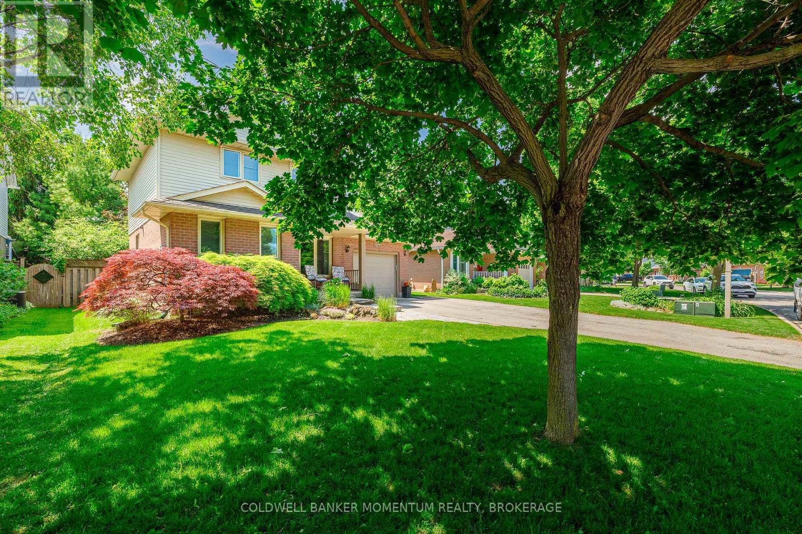 4544 Ivy Gardens Crescent, Lincoln, Ontario L0R 1C9 - Photo 2 - X12503088