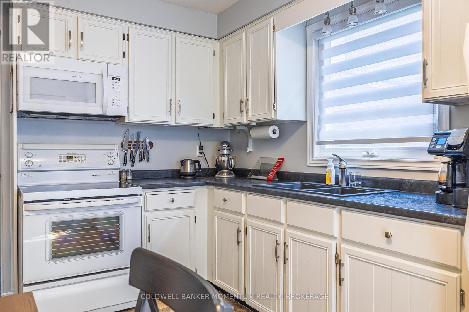 4544 Ivy Gardens Crescent, Lincoln, Ontario L0R 1C9 - Photo 20 - X12503088