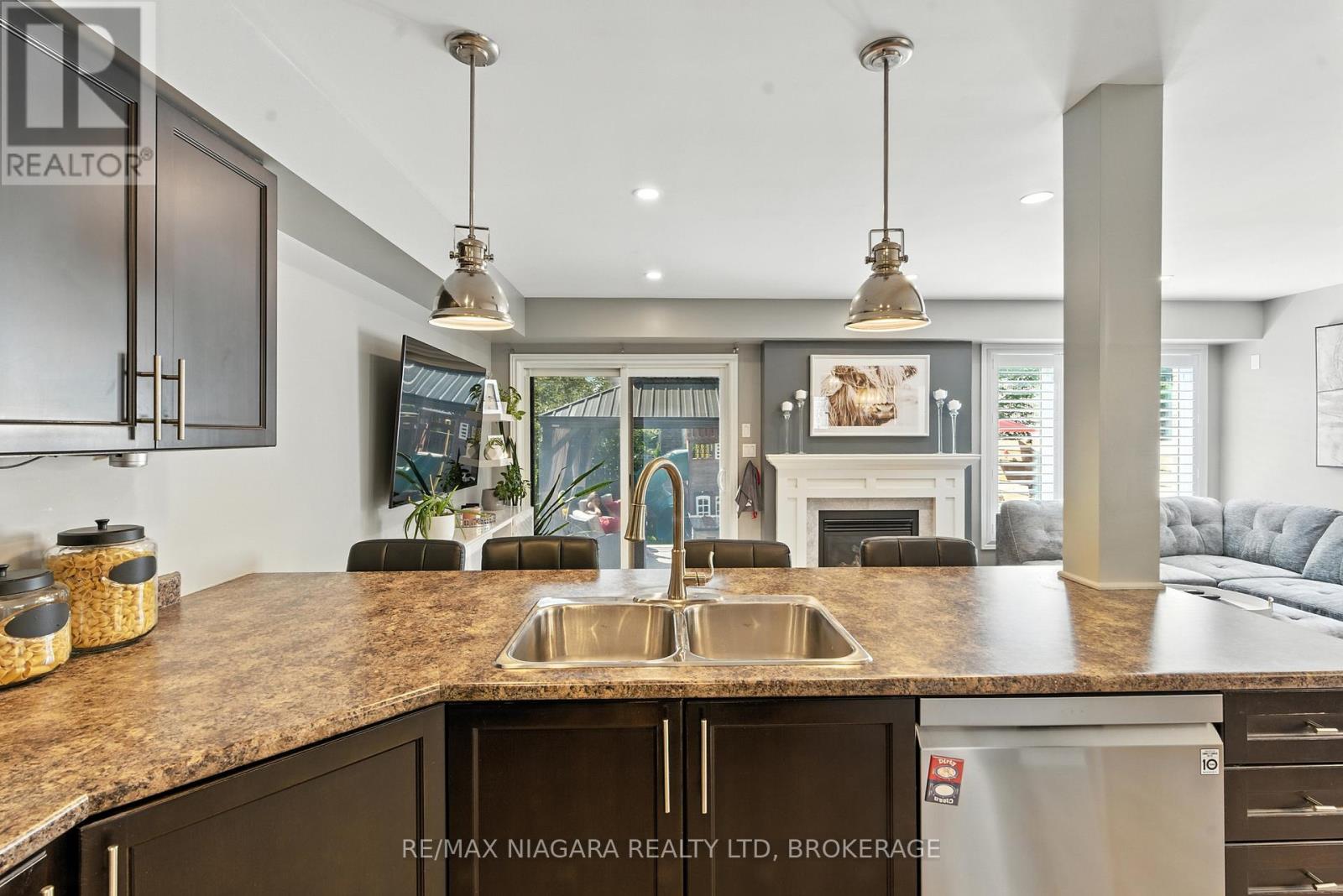 6063 Fausta Boulevard, Niagara Falls (Forestview), Ontario  L2H 0J1 - Photo 12 - X12503122