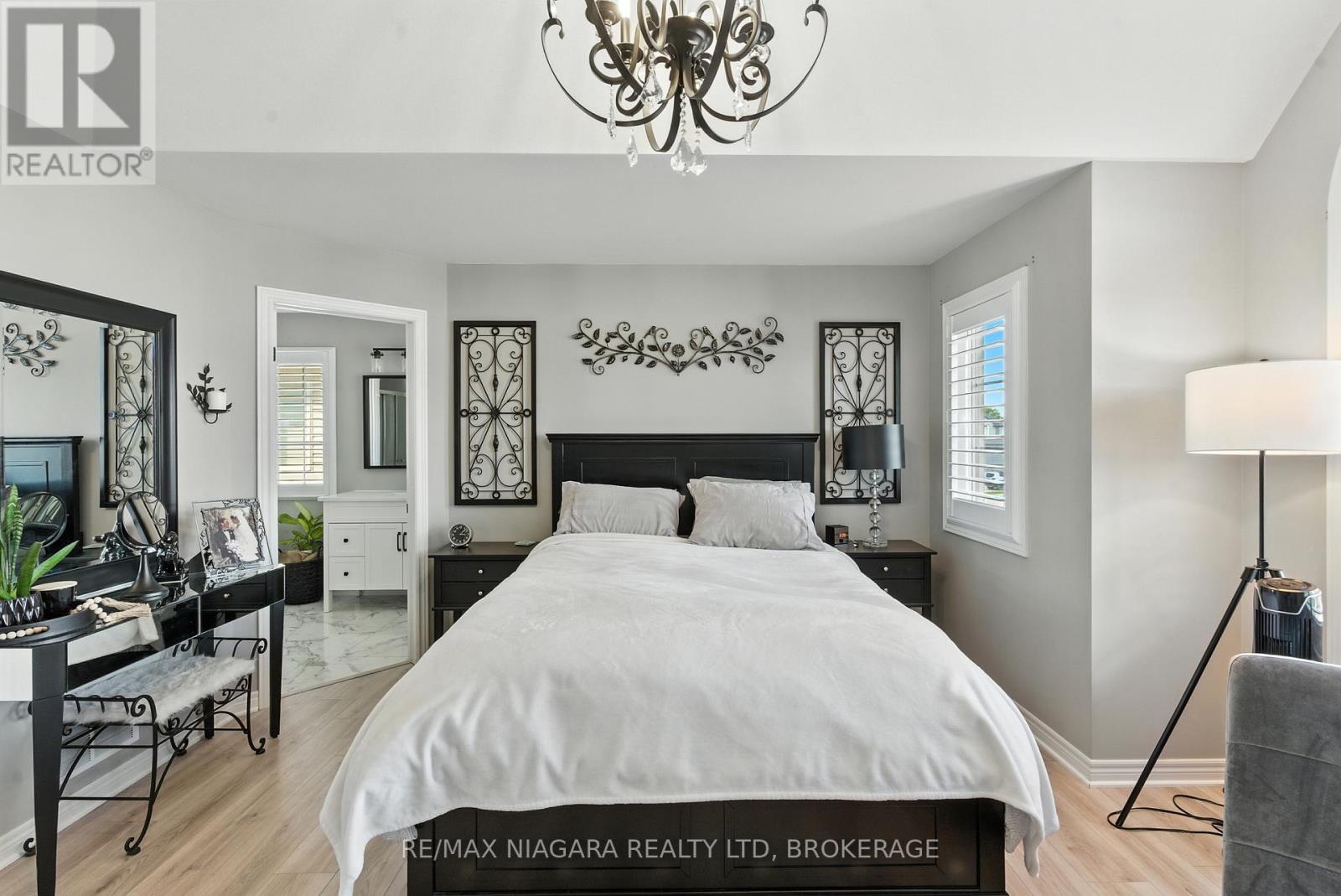 6063 Fausta Boulevard, Niagara Falls (Forestview), Ontario  L2H 0J1 - Photo 16 - X12503122