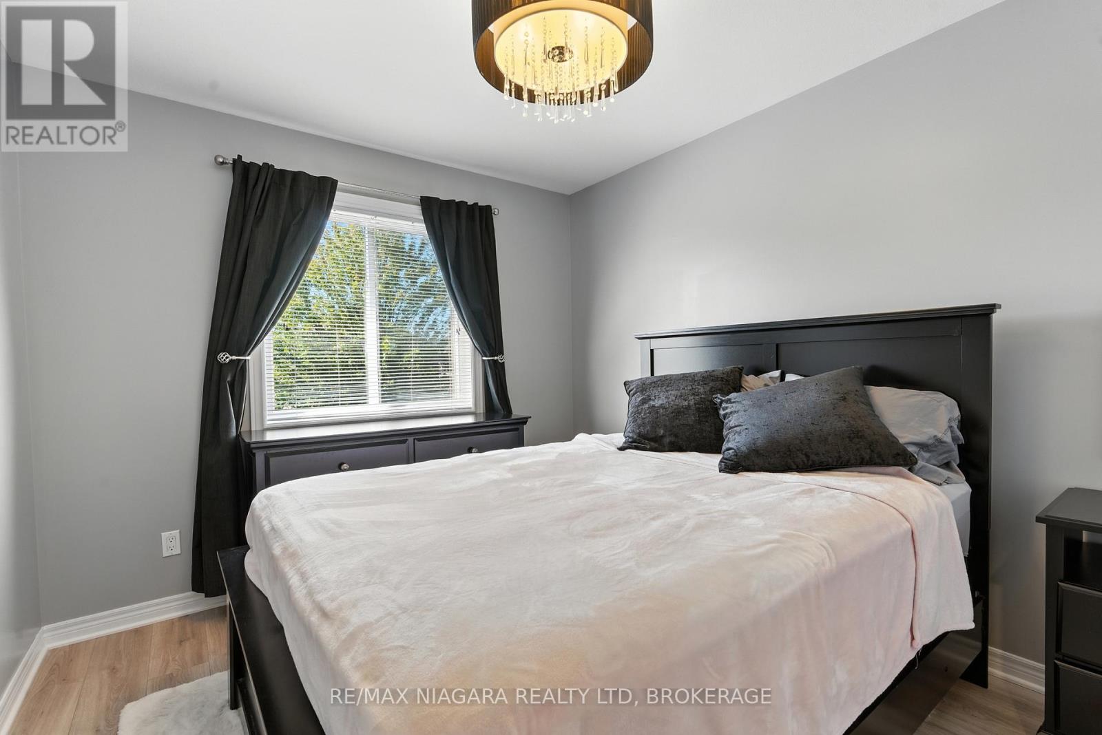 6063 Fausta Boulevard, Niagara Falls (Forestview), Ontario  L2H 0J1 - Photo 19 - X12503122