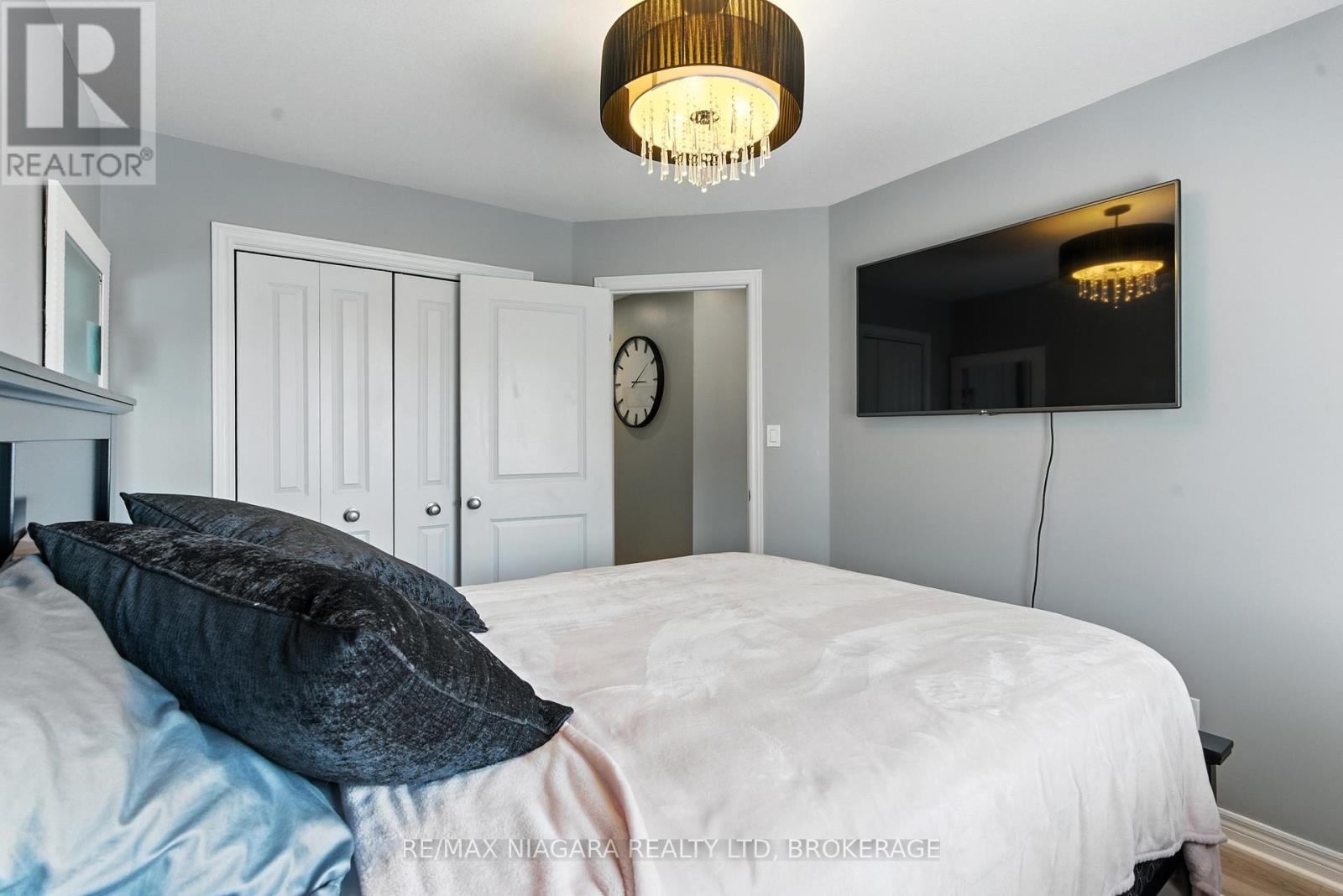 6063 Fausta Boulevard, Niagara Falls (Forestview), Ontario  L2H 0J1 - Photo 20 - X12503122