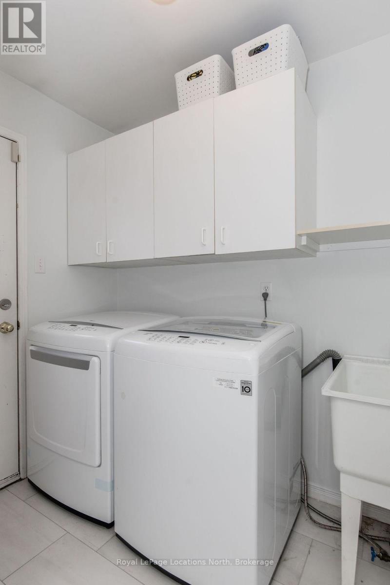 52 Royal Beech Drive, Wasaga Beach, Ontario  L0L 2P0 - Photo 13 - S12502926