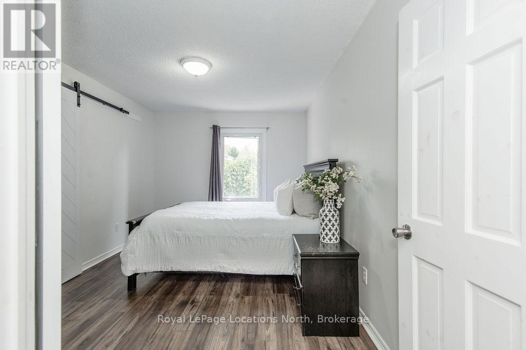 52 Royal Beech Drive, Wasaga Beach, Ontario  L0L 2P0 - Photo 14 - S12502926