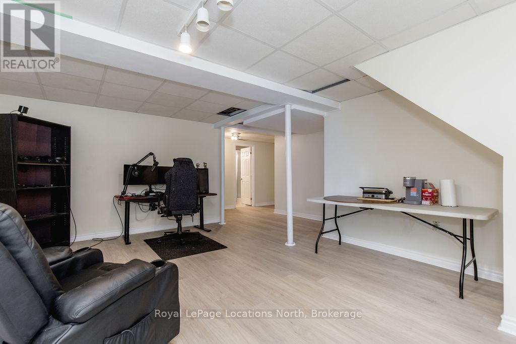 52 Royal Beech Drive, Wasaga Beach, Ontario  L0L 2P0 - Photo 23 - S12502926