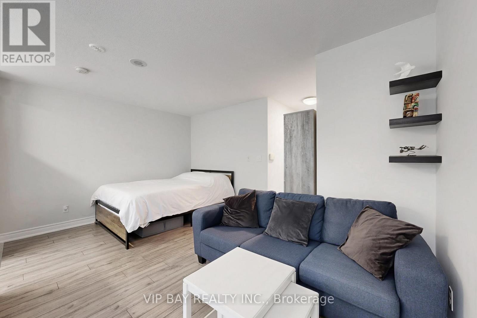 110 - 3 Ellesmere Street, Richmond Hill, Ontario  L4B 4N2 - Photo 8 - N12502664