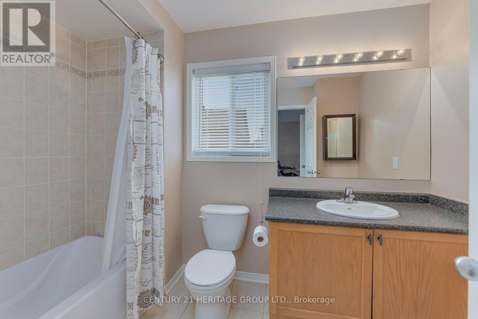 735 Miller Park Avenue, Bradford West Gwillimbury (Bradford), Ontario  L3Z 0L8 - Photo 12 - N12502680