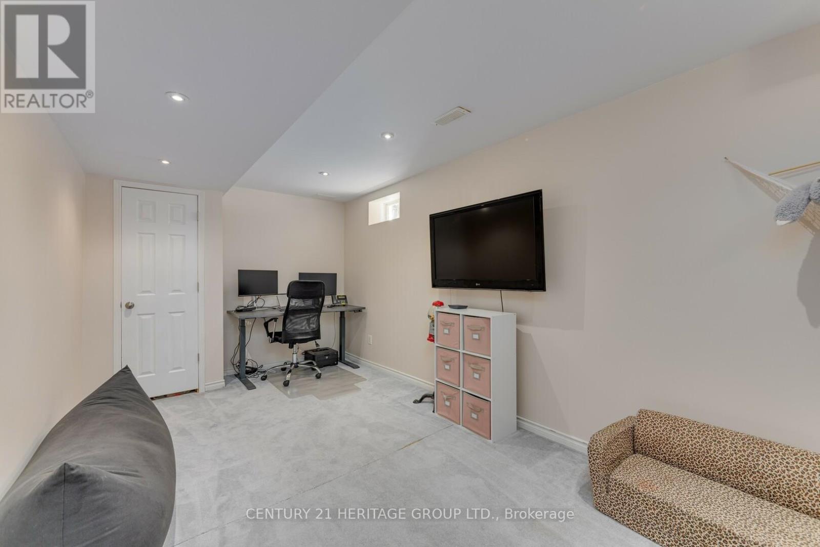 735 Miller Park Avenue, Bradford West Gwillimbury (Bradford), Ontario  L3Z 0L8 - Photo 17 - N12502680