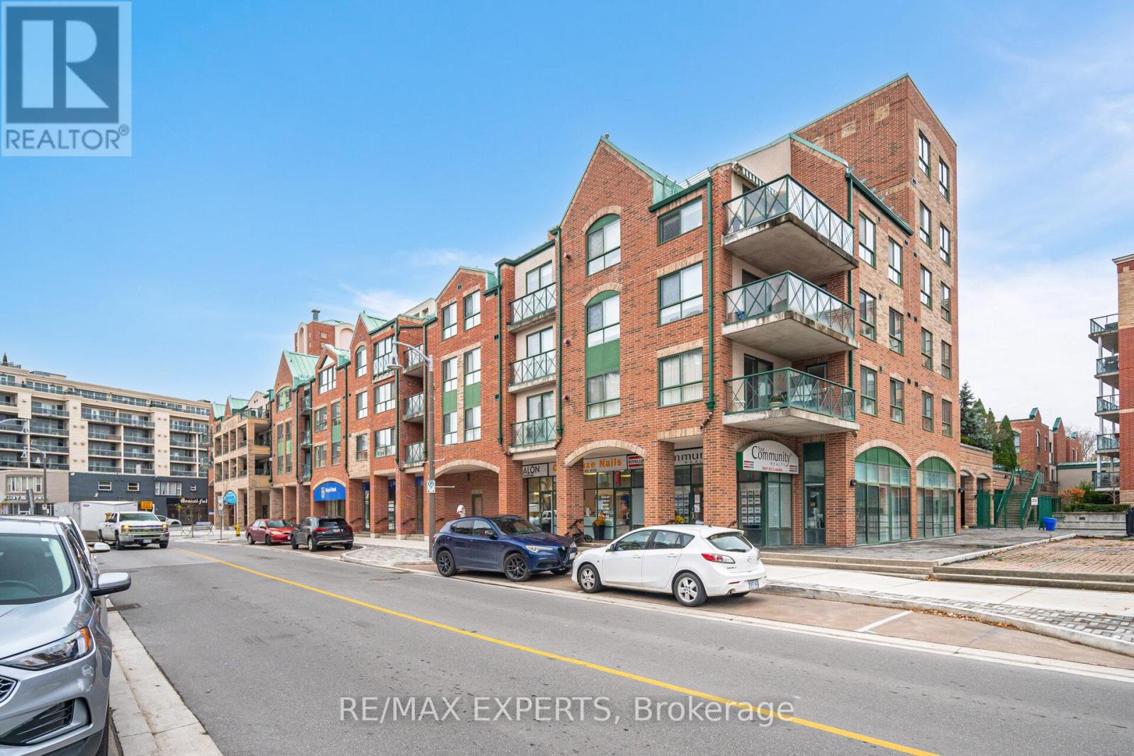 121 Woodbridge Avenue, Vaughan, Ontario  L4L 2S6 - Photo 2 - N12502694