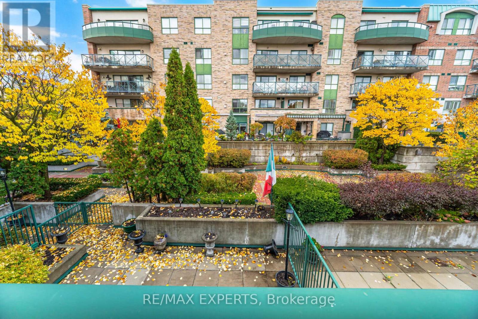 121 Woodbridge Avenue, Vaughan, Ontario  L4L 2S6 - Photo 37 - N12502694