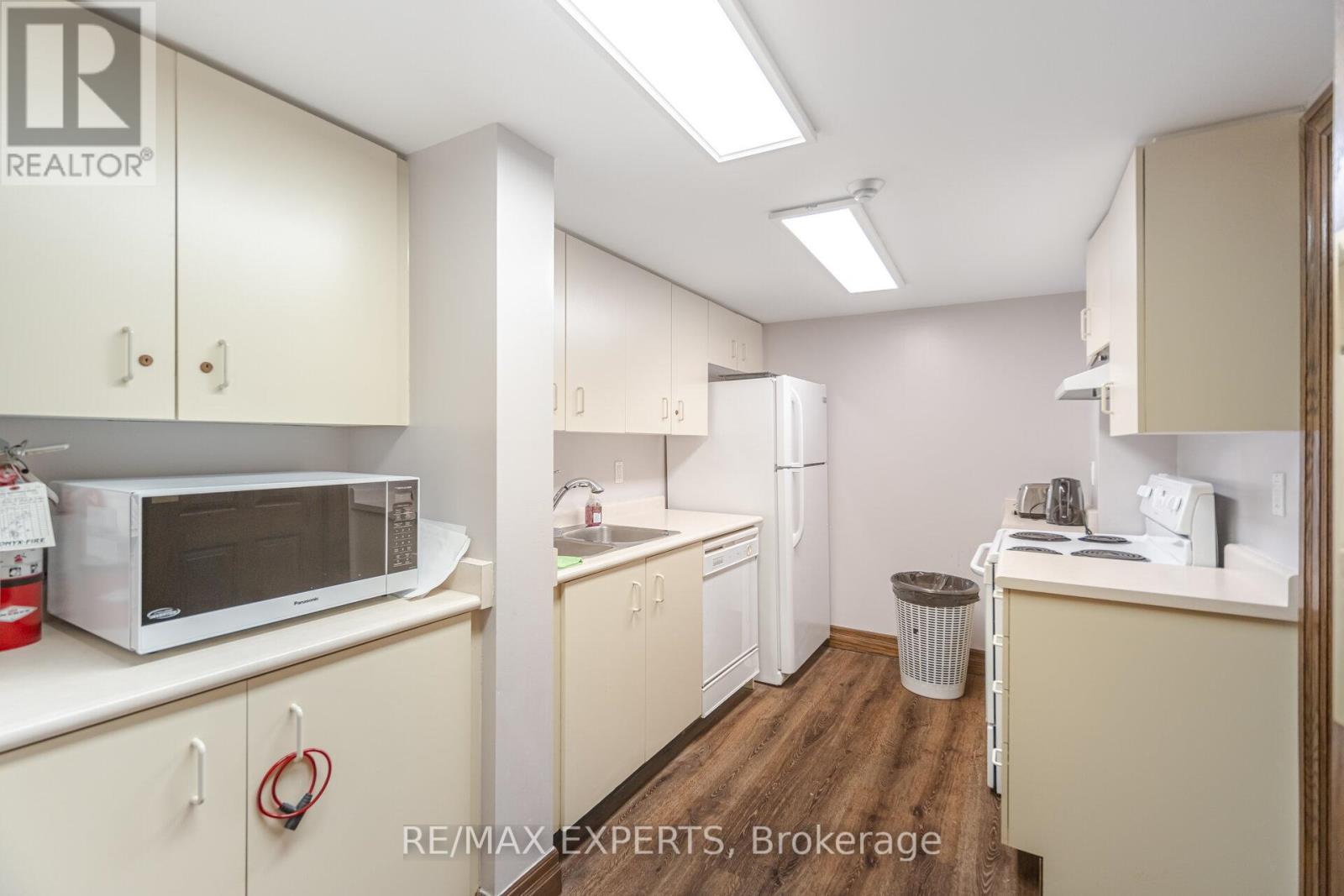 121 Woodbridge Avenue, Vaughan, Ontario  L4L 2S6 - Photo 45 - N12502694