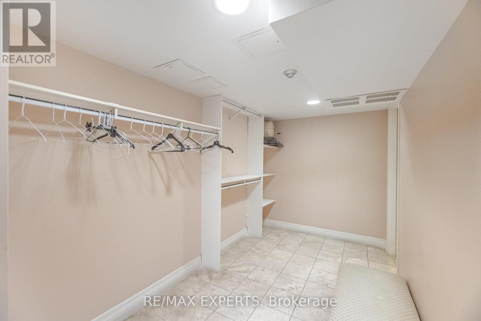 121 Woodbridge Avenue, Vaughan, Ontario  L4L 2S6 - Photo 46 - N12502694