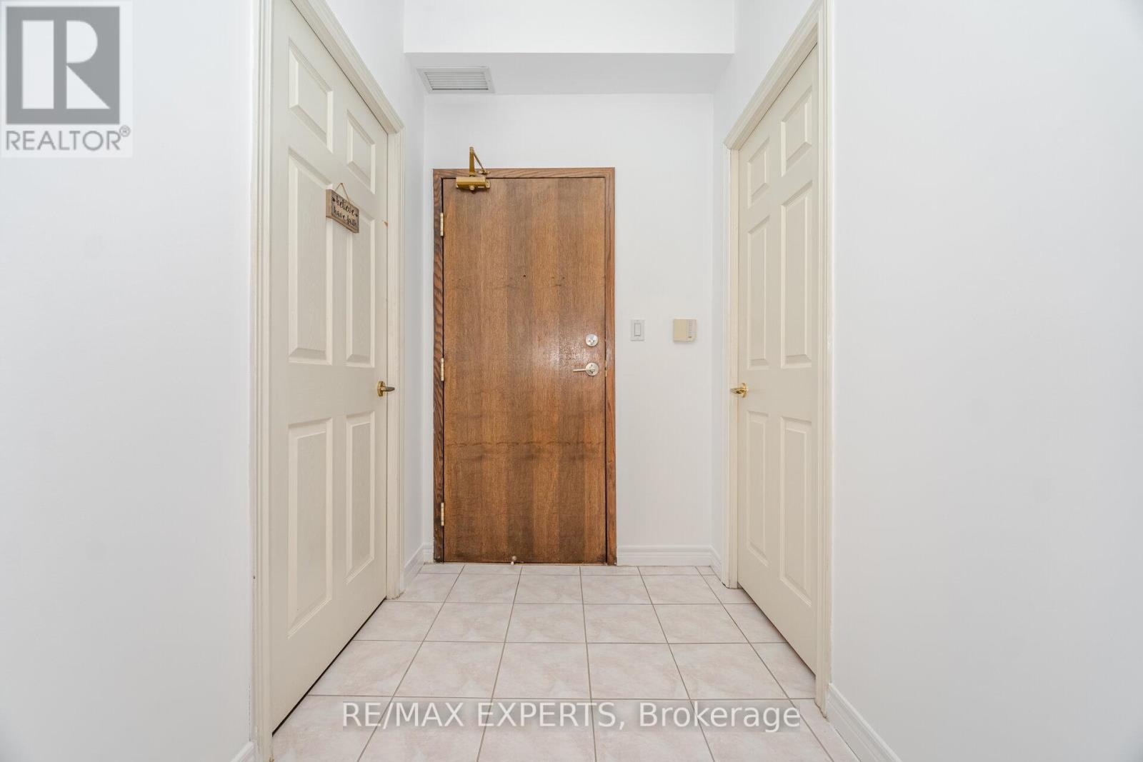 121 Woodbridge Avenue, Vaughan, Ontario  L4L 2S6 - Photo 9 - N12502694