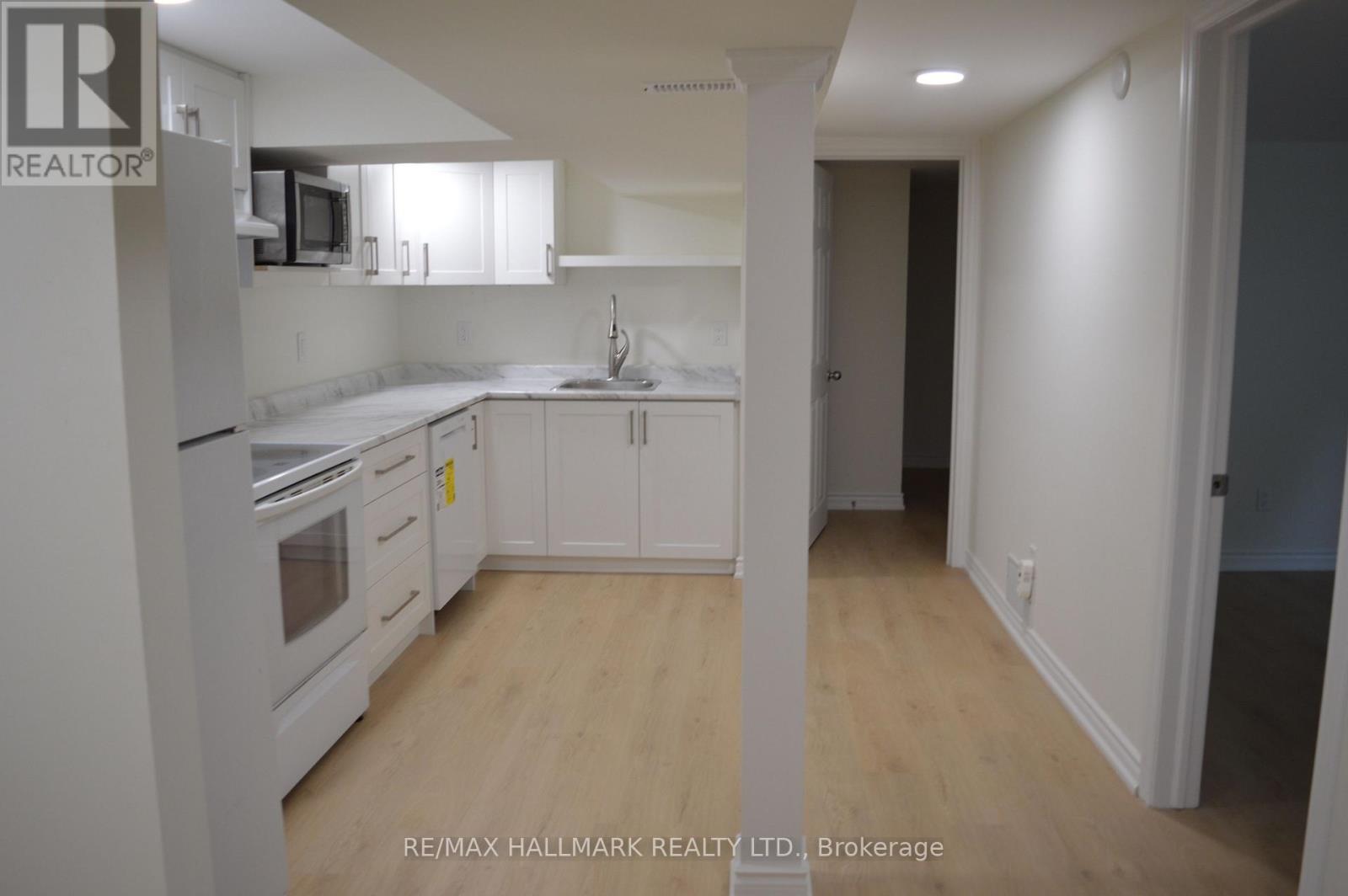 Lower - 10 Johnson Road, Aurora, Ontario  L4G 2A2 - Photo 6 - N12502714