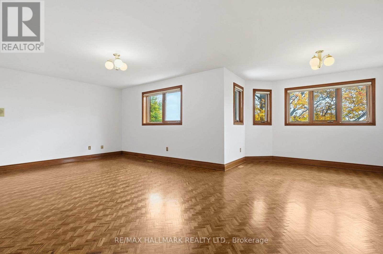 24 Whalen Court, Richmond Hill, Ontario  L4C 9T4 - Photo 22 - N12502736